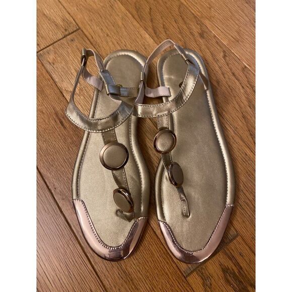 Women's Gold T Strap Sandals casual with Circular Accents and Rubber Soles sz 42 - Picture 1 of 5